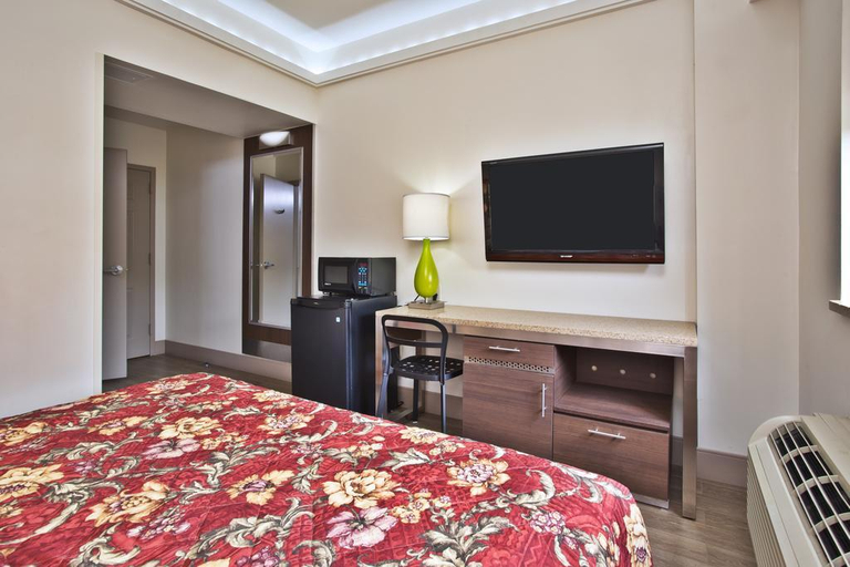 Bedroom 3, Brooklyn Motor Inn, New York