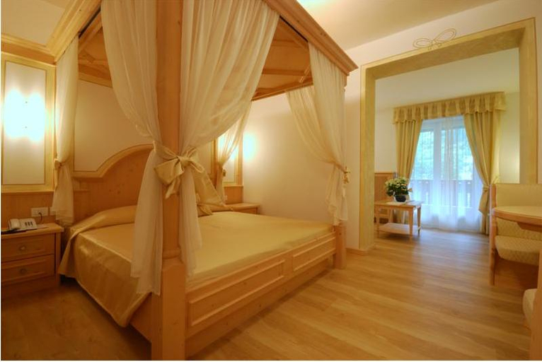Bedroom 4, Bellaria, Trento