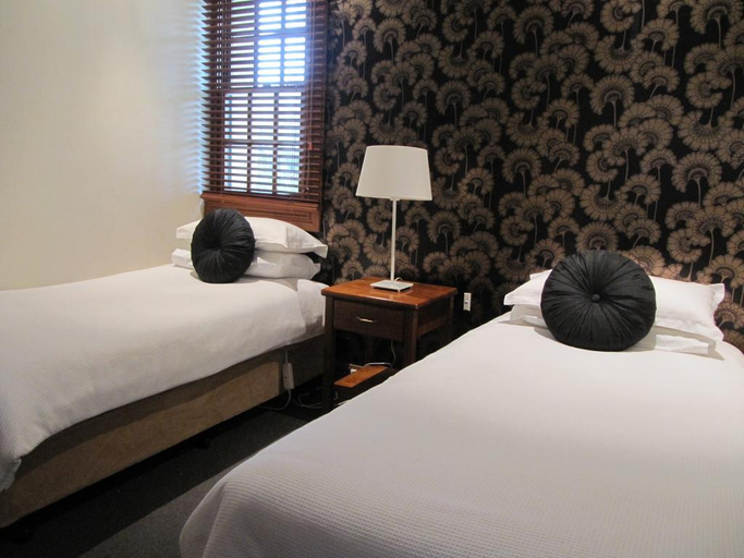 Bedroom 2, Seacombe House Motor Inn, Moyne - South