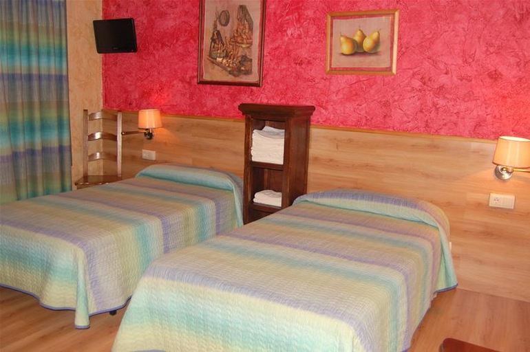 Bedroom 4, Bidean, Navarra