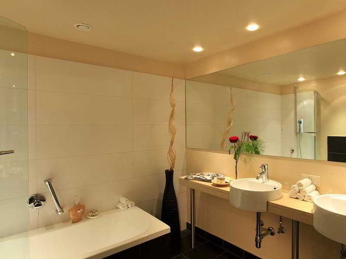 Bathroom 5, Hotel Larchenhof, Tamsweg