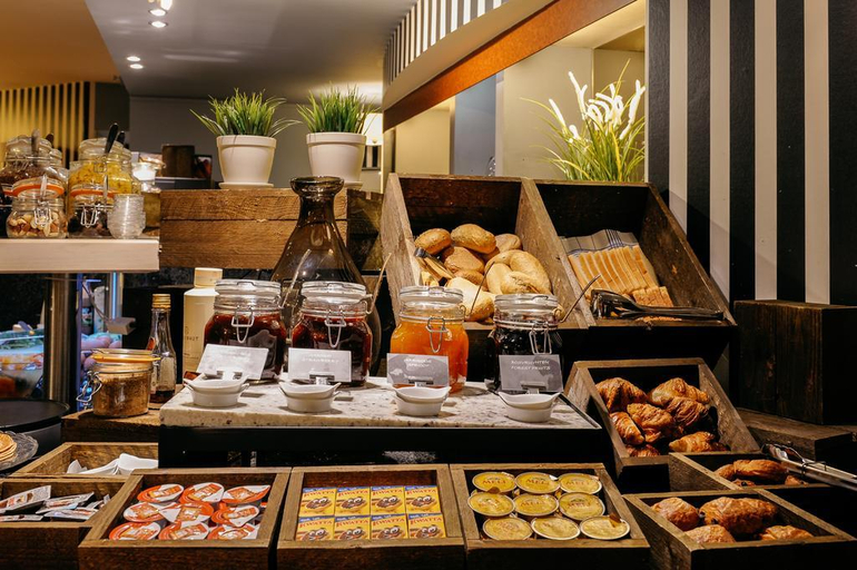 Food & Drinks 5, PREMIER SUITES PLUS Antwerp, Antwerpen