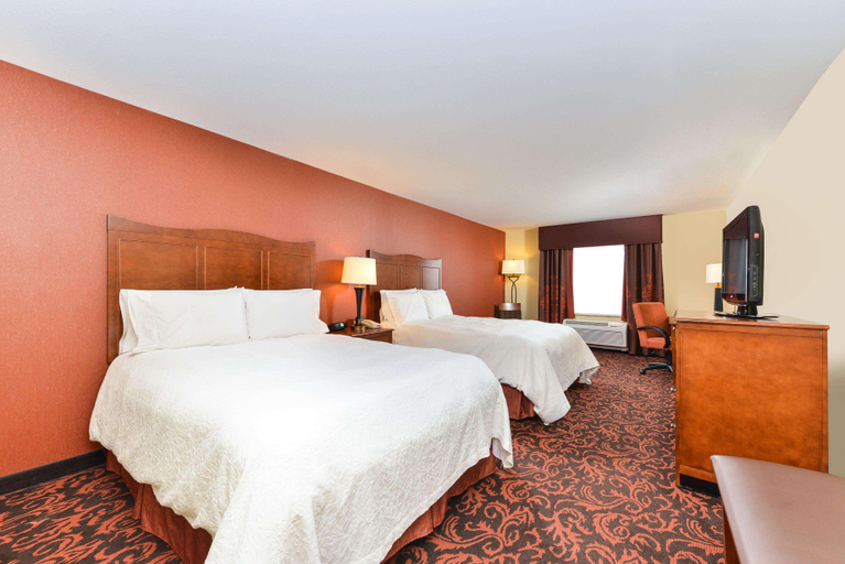 Bedroom 3, Hampton Inn Yorkville, Kendall