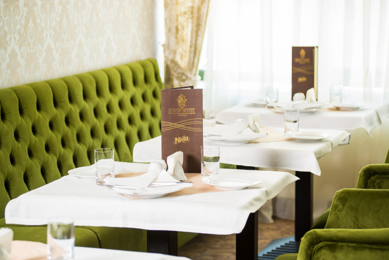 Others 4, Savoy Chisinau