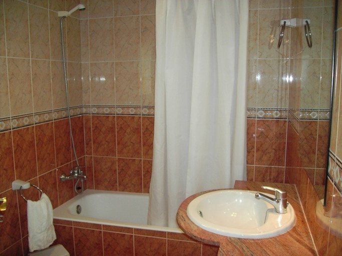 Bathroom 4, Punta Prima Apartments by 3VILLAS, Baleares