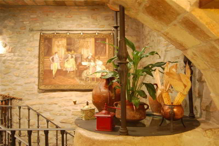 Public Area, Bidean, Navarra