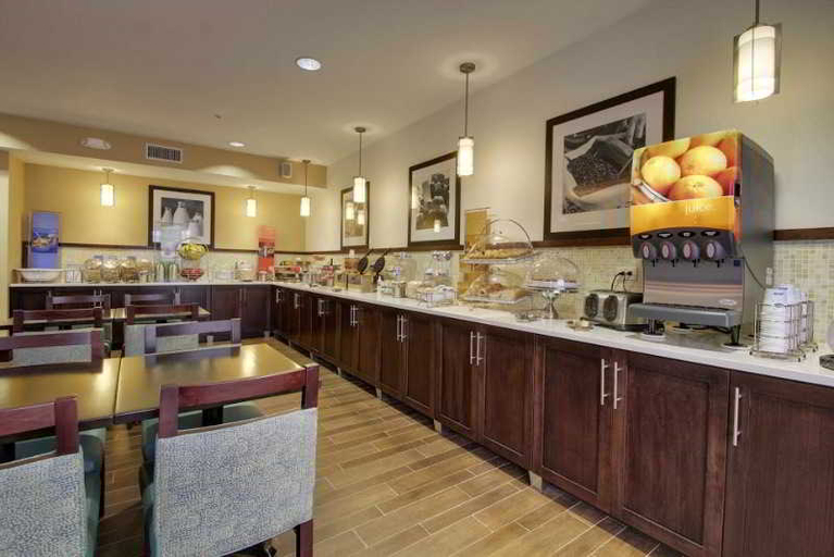 Food & Drinks 5, Quality Inn & Suites Quincy - Downtown, Adams
