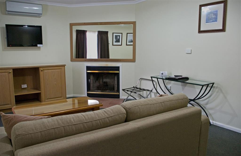 Bedroom 3, Admiralty Inn, Geelong