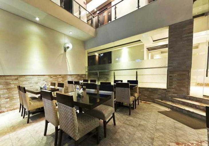 Food & Drinks, Hotel Marble Arch, Delhi