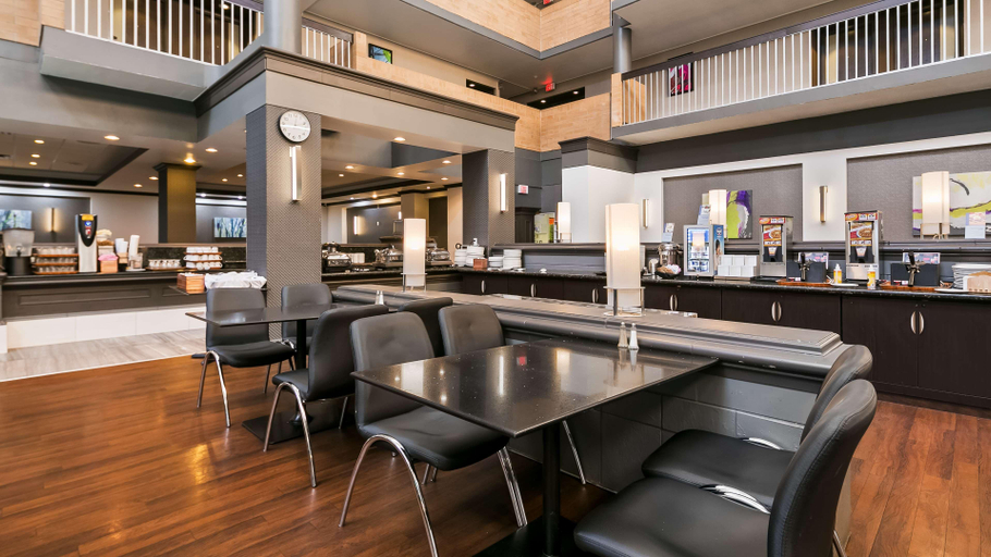 Food & Drinks 4, Coast Calgary University Area Hotel by APA, Division No. 6