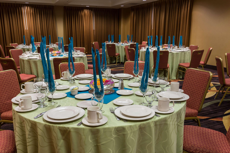 Food & Drinks 5, Hilton Garden Inn San Mateo, San Mateo