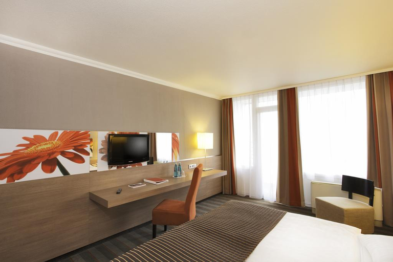 Bedroom 2, H4 Hotel Frankfurt Messe, Frankfurt am Main