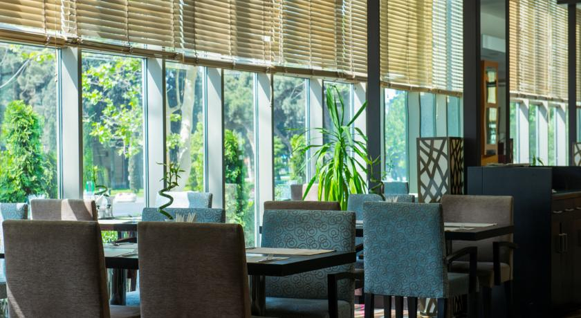 Food & Drinks 5, Park Inn by Radisson Baku Hotel, Baku