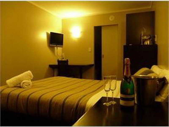 Bedroom 2, The Park Hotel Ruapehu, New Plymouth