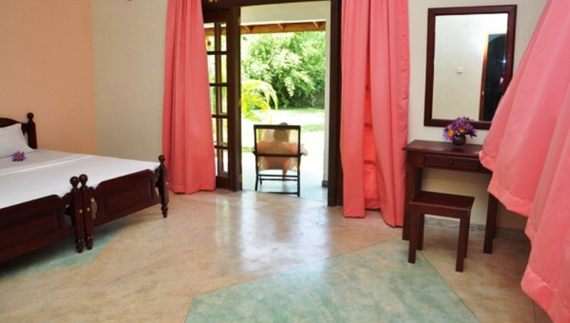 Bedroom 3, Sakura Villa, Bentota