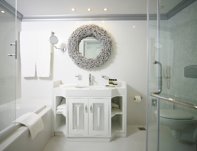 Bathroom, Mitsis Selection Alila, South Aegean