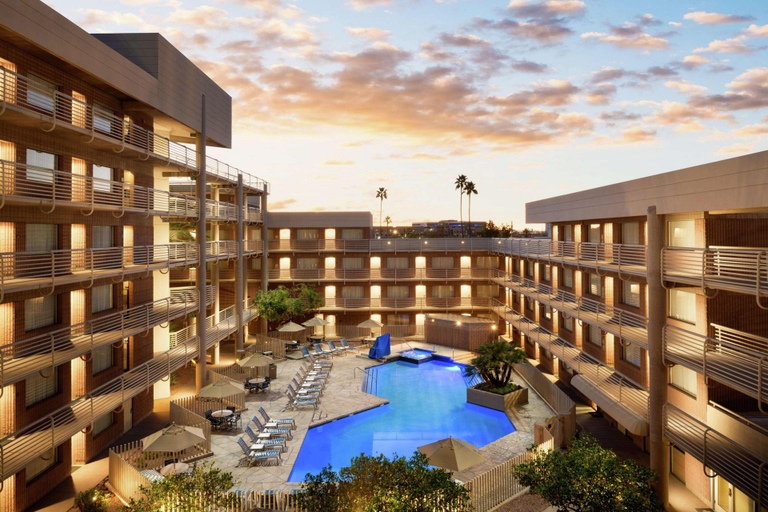 Sport & Beauty 2, DoubleTree Suites by Hilton Hotel Phoenix, Maricopa