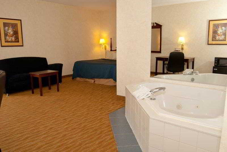 Bathroom 4, Best Western Plus Mt. Orab Inn, Brown