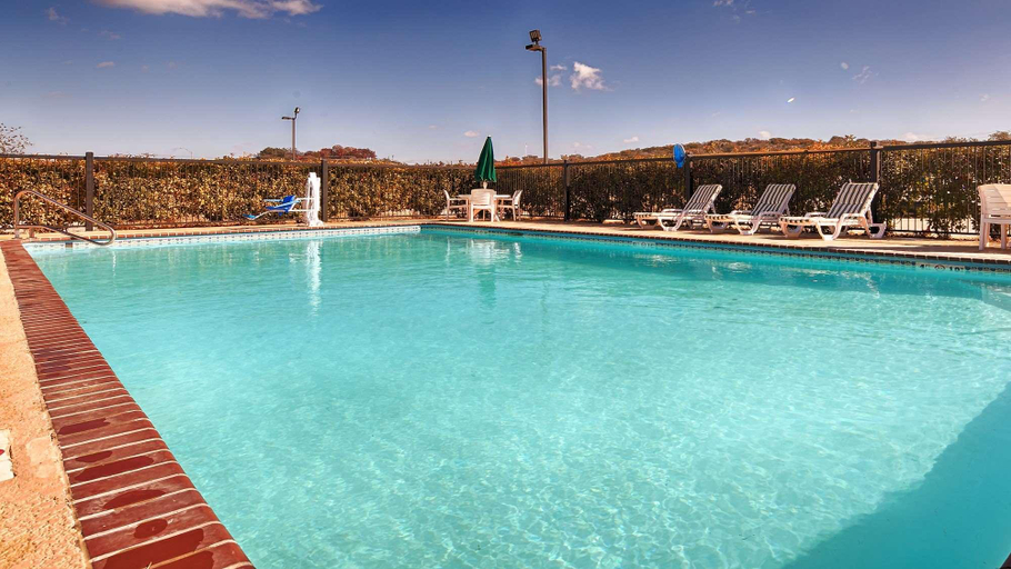 Sport & Beauty, Americas Best Value Inn & Suites Sonora, Sutton