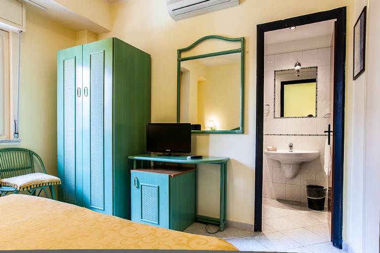 Room 2, Tysandros, Messina