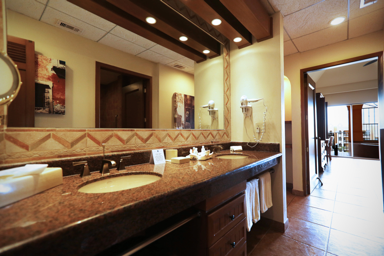 Bathroom 22