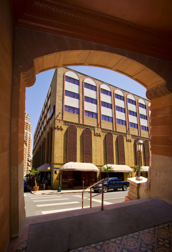 Riverwalk Plaza, Bexar
