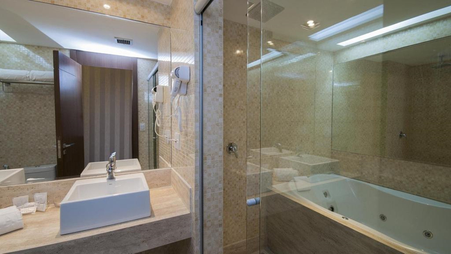 Bathroom 4, Américas Granada Hotel, Rio de Janeiro