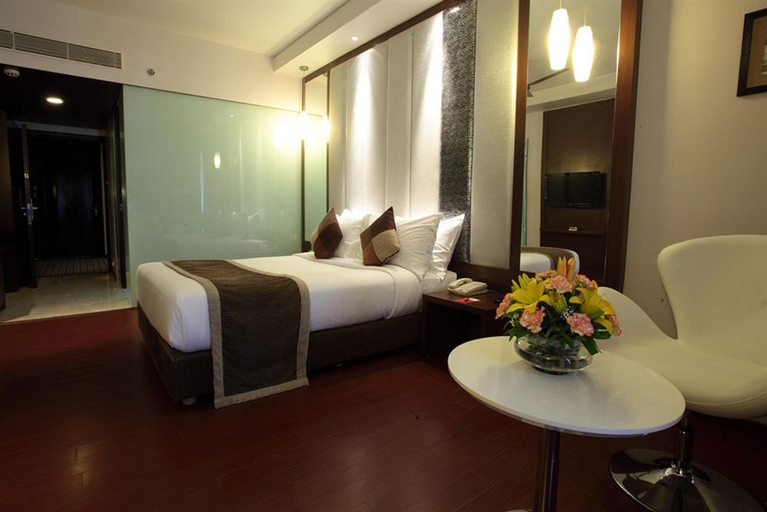 Bedroom 3, Daspalla Hotel Hyderabad, Hyderabad