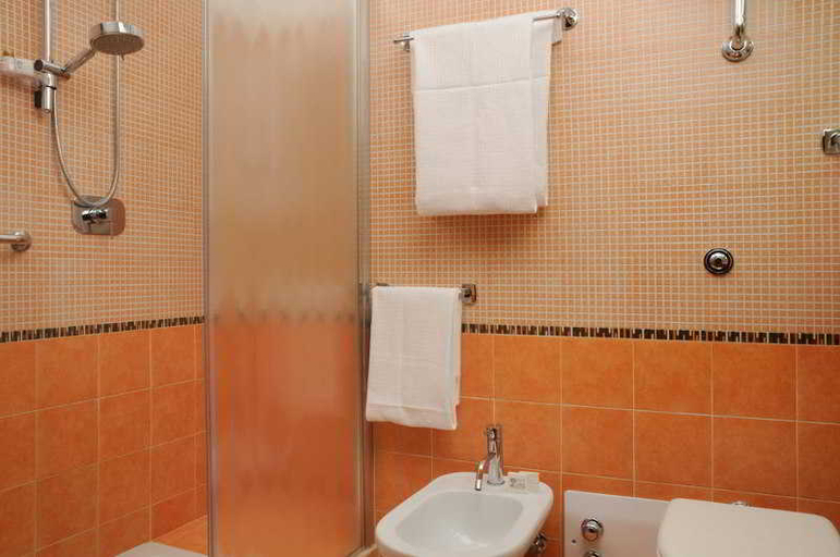 Bathroom, Hotel Oasis, Sassari