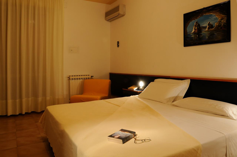 Bedroom, Hotel Oasis, Sassari