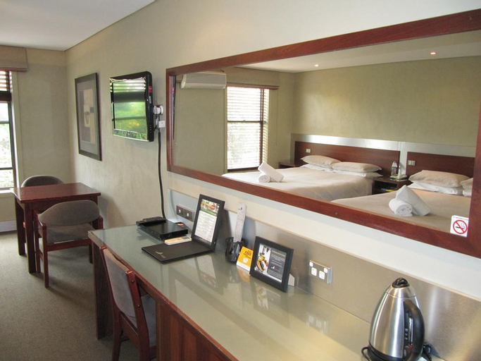 Seacombe House Motor Inn, Moyne - South