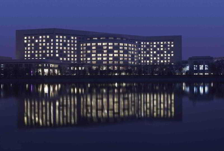 Exterior & Views 2, Renaissance Tianjin Lakeview Hotel, Tianjin