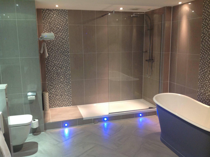 Bathroom, Vale Hotel Golf & Spa, Vale of Glamorgan