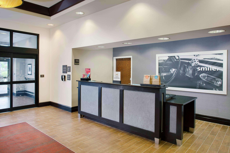 Public Area 2, Hampton Inn Garden City Long Island, Nassau