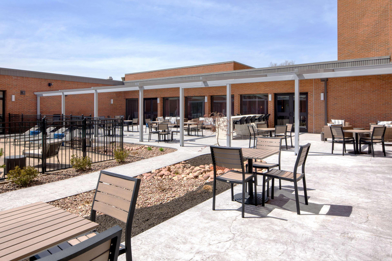 Exterior & Views 2, DoubleTree by Hilton Hotel Syracuse, Onondaga
