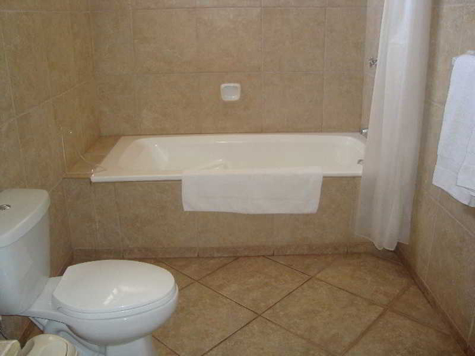 Bathroom 5, Casa Hacienda Nasca Oasis, Nazca
