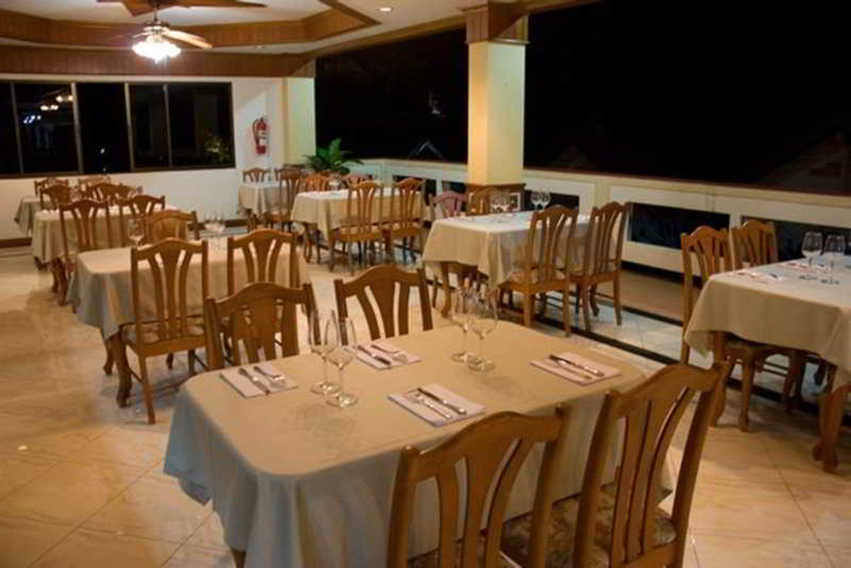 Food & Drinks, Manohra Cozy Resort, Pulau Phuket