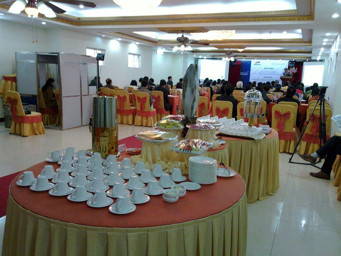 Food & Drinks 5, Classic Hoang Long, Đông Hưng