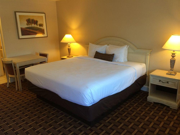 Bedroom 2, Pacific Inn, Monterey