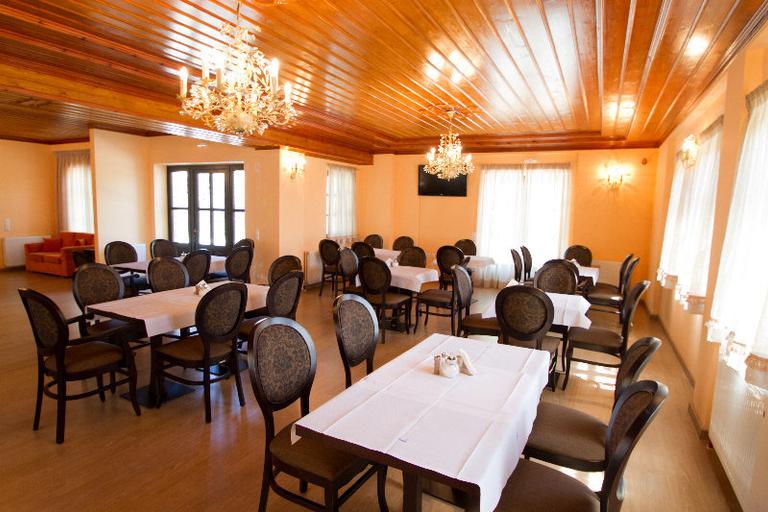 Food & Drinks 4, Monodendri, Epirus