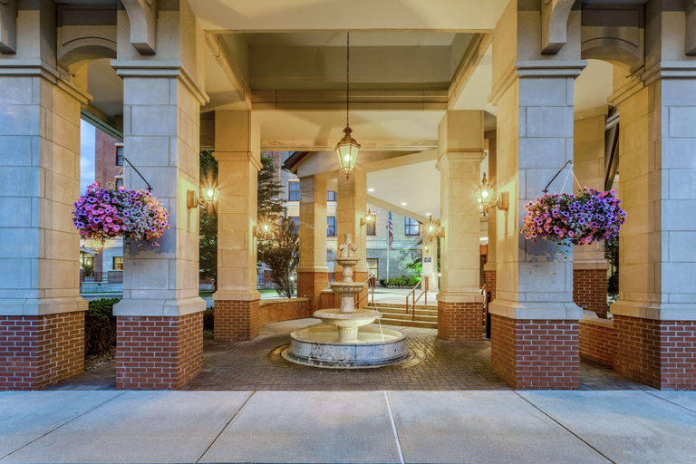 Public Area 2, Hampton Inn & Suites Saratoga Springs Downtown, Saratoga