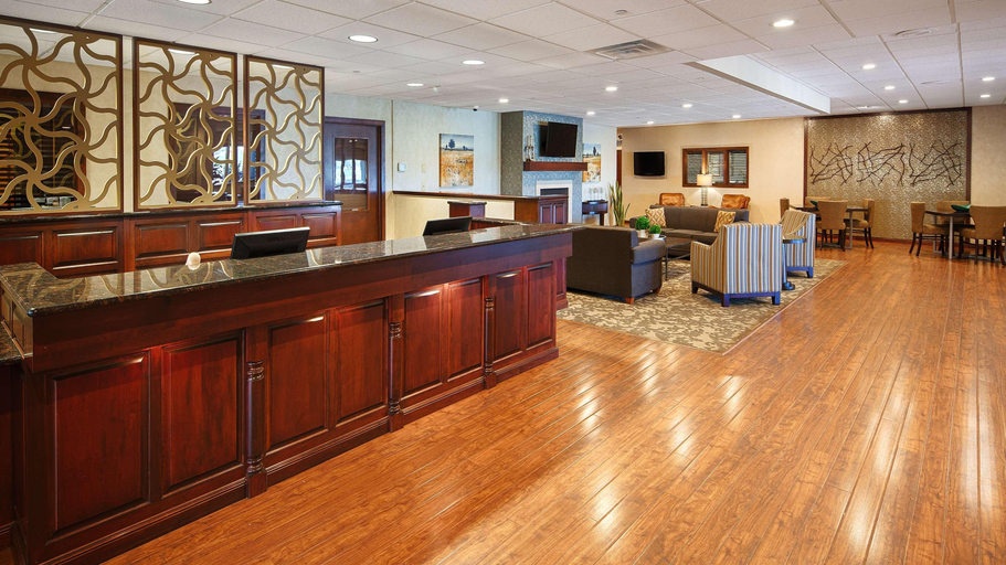Public Area 3, Bw Plus Dubuque Hotel & Conference Center, Dubuque