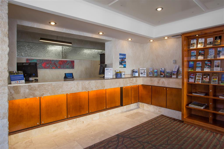 Public Area 2, Jasper Inn & Suites, Division No. 15