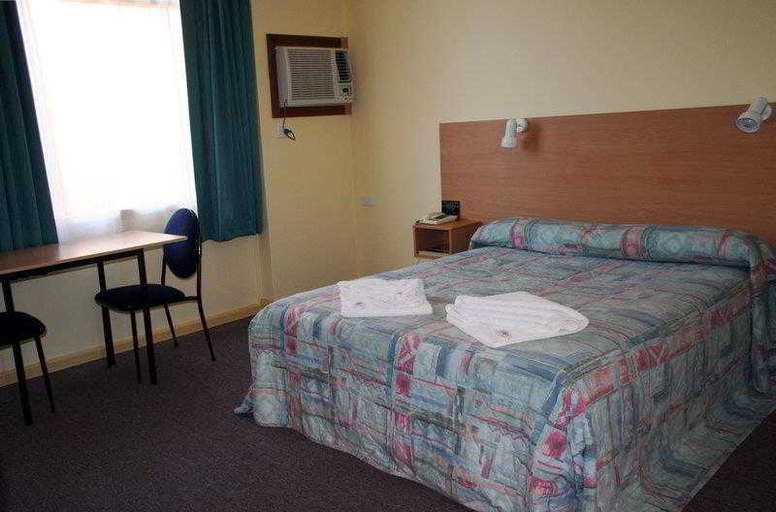 Bedroom, Colonial Motel Richmond, Hawkesbury