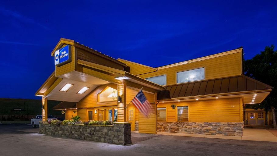 Exterior & Views 2, Sturgis Lodge & Suites, Travelodge by Wyndham, Meade
