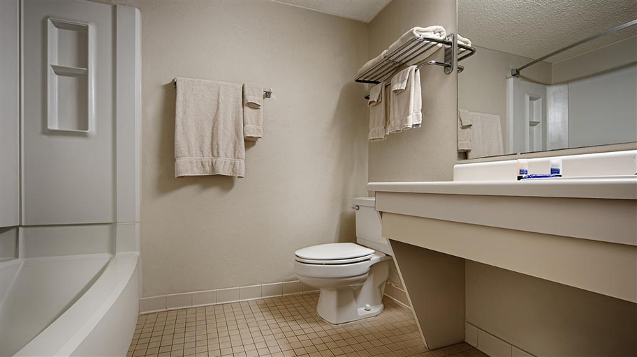 Bathroom 4, Americas Best Value Inn Guthrie, Logan