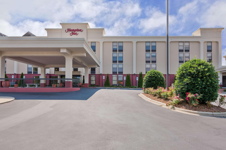 Exterior & Views 1, Hampton Inn Hendersonville, Henderson