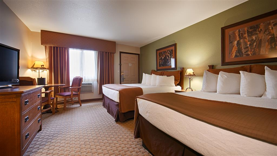 Bedroom 3, Ridgeline Hotel at Yellowstone Ascend Hotel Colle, Park