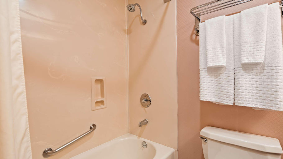 Bathroom 4, Best Western Plus Suites Hotel - Los Angeles LAX A, Los Angeles