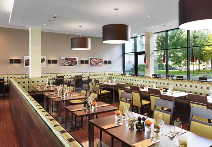 Food & Drinks 5, Residence Inn Munich City East, München